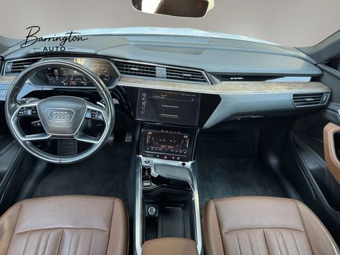 Used 2022 Audi e-tron Premium Plus w/ Premium Plus Package AWD/4WD image 14
