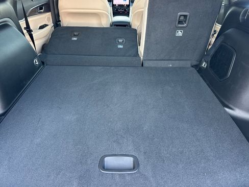 New 2025 Jeep Grand Cherokee Limited w/ Luxury Tech Group II image 15