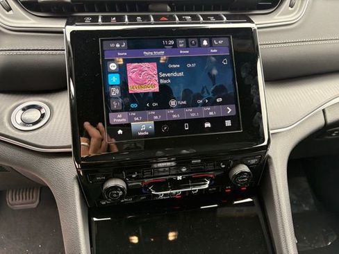 New 2025 Jeep Grand Cherokee L Laredo w/ Luxury Tech Group I image 20