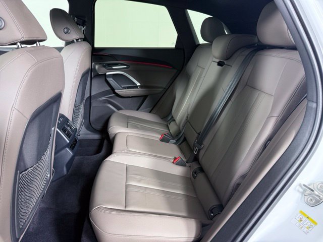 Certified 2025 Audi Q5 Premium w/ Convenience Package AWD/4WD image 22