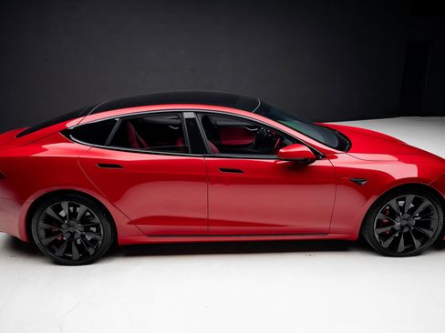 Used 2021 Tesla Model S Performance image 33