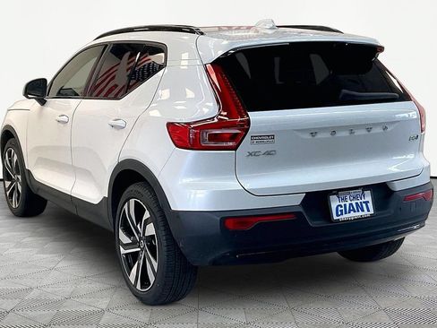 Used 2024 Volvo XC40 B5 Ultimate w/ Protection Package Premier AWD/4WD image 4