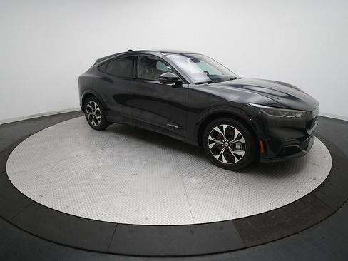 Used 2021 Ford Mustang Mach-E Premium image 13