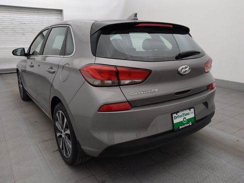 Used 2020 Hyundai Elantra GT FWD image 5