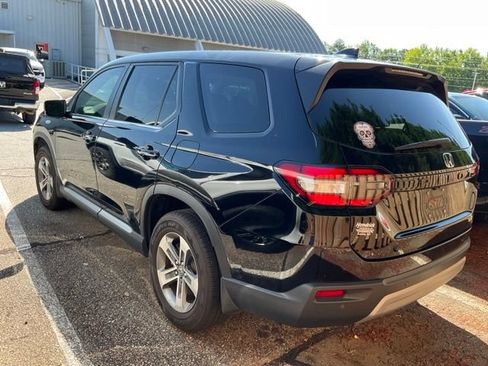 Used 2023 Honda Pilot EX-L image 4