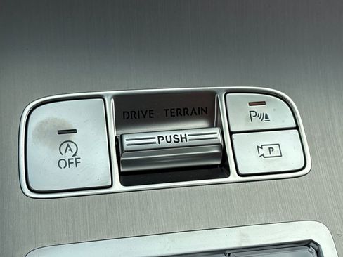 New 2026 Genesis GV70 2.5T Advanced AWD/4WD image 18