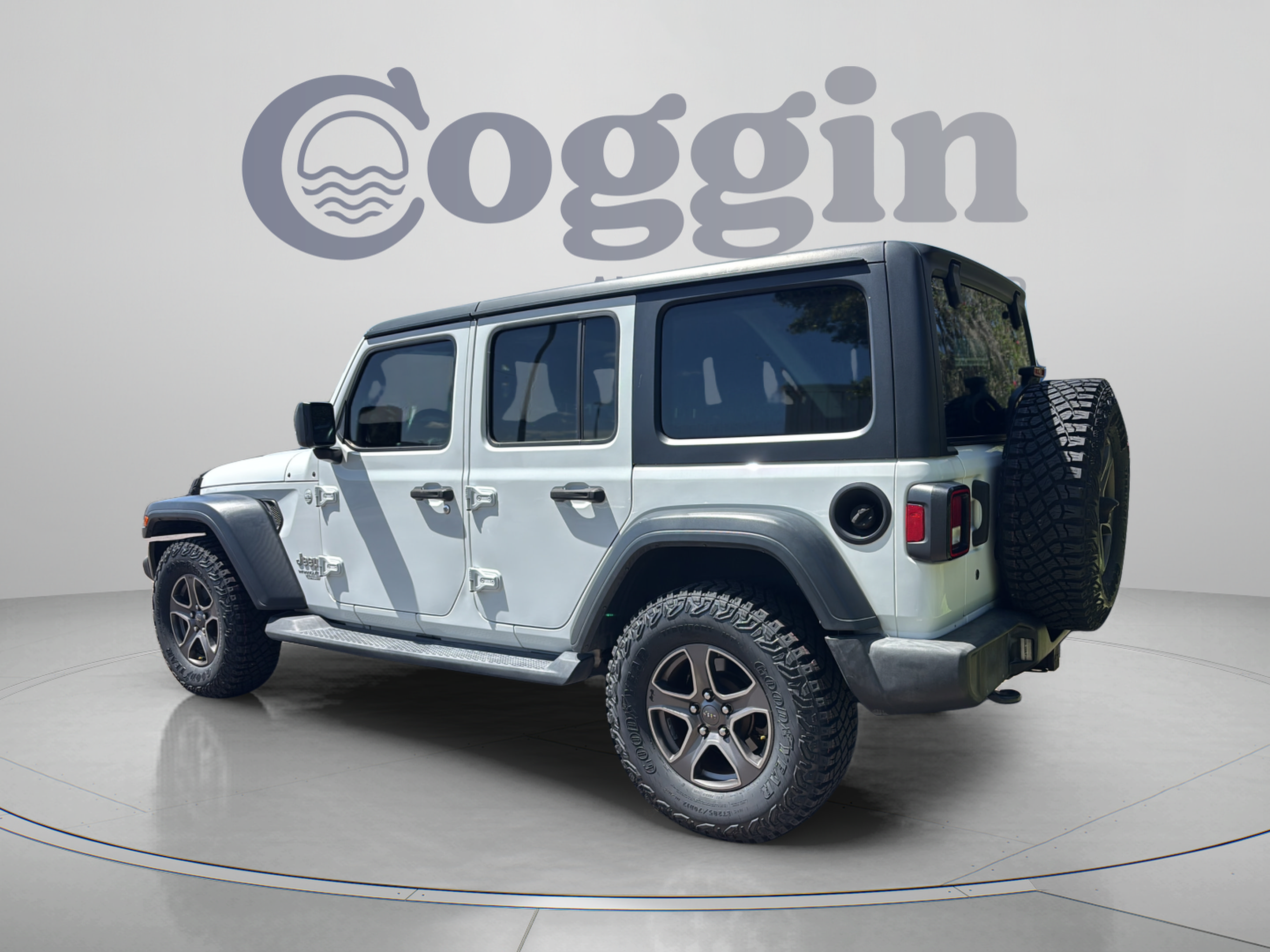 Used 2018 Jeep Wrangler Unlimited Sport S AWD/4WD image 3