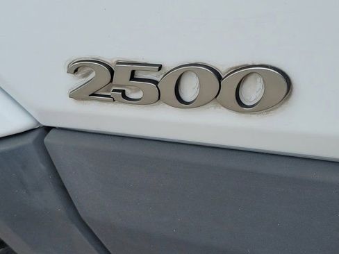Used 2013 Mercedes-Benz Sprinter 2500 image 9