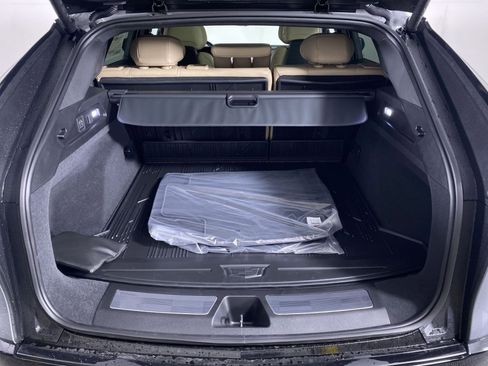 New 2025 Cadillac Lyriq Sport w/ Nappa Leather Package AWD/4WD image 16