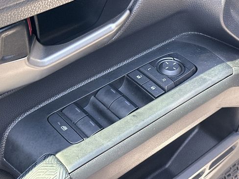 Used 2025 Toyota Tacoma TRD Off-Road w/ TRD Off Road Premium Package image 15