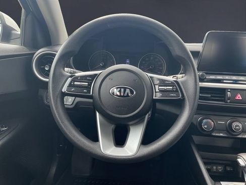 Used 2020 Kia Forte LXS FWD image 12