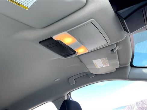 Used 2023 Nissan Rogue SV FWD image 29
