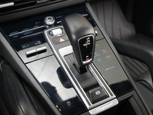 Used 2019 Porsche Cayenne image 53