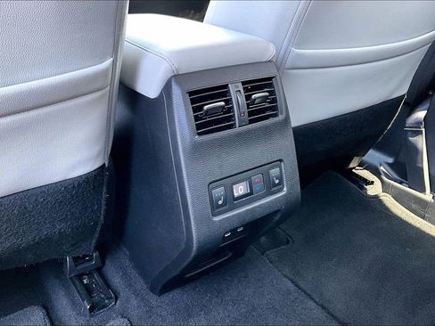 Used 2025 Mitsubishi Outlander SEL AWD/4WD image 10
