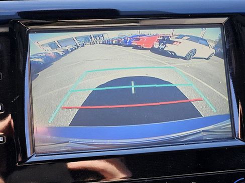 Used 2018 Toyota Camry LE image 24