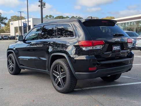 Used 2021 Jeep Grand Cherokee Laredo image 8