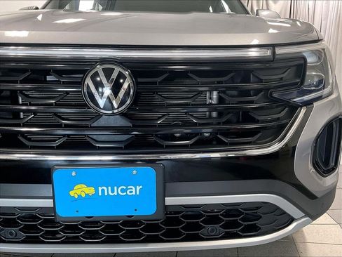 Used 2024 Volkswagen Atlas Cross Sport SE AWD/4WD image 33
