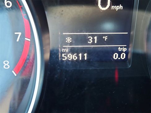 Used 2018 Volkswagen Passat 2.0T SE image 13