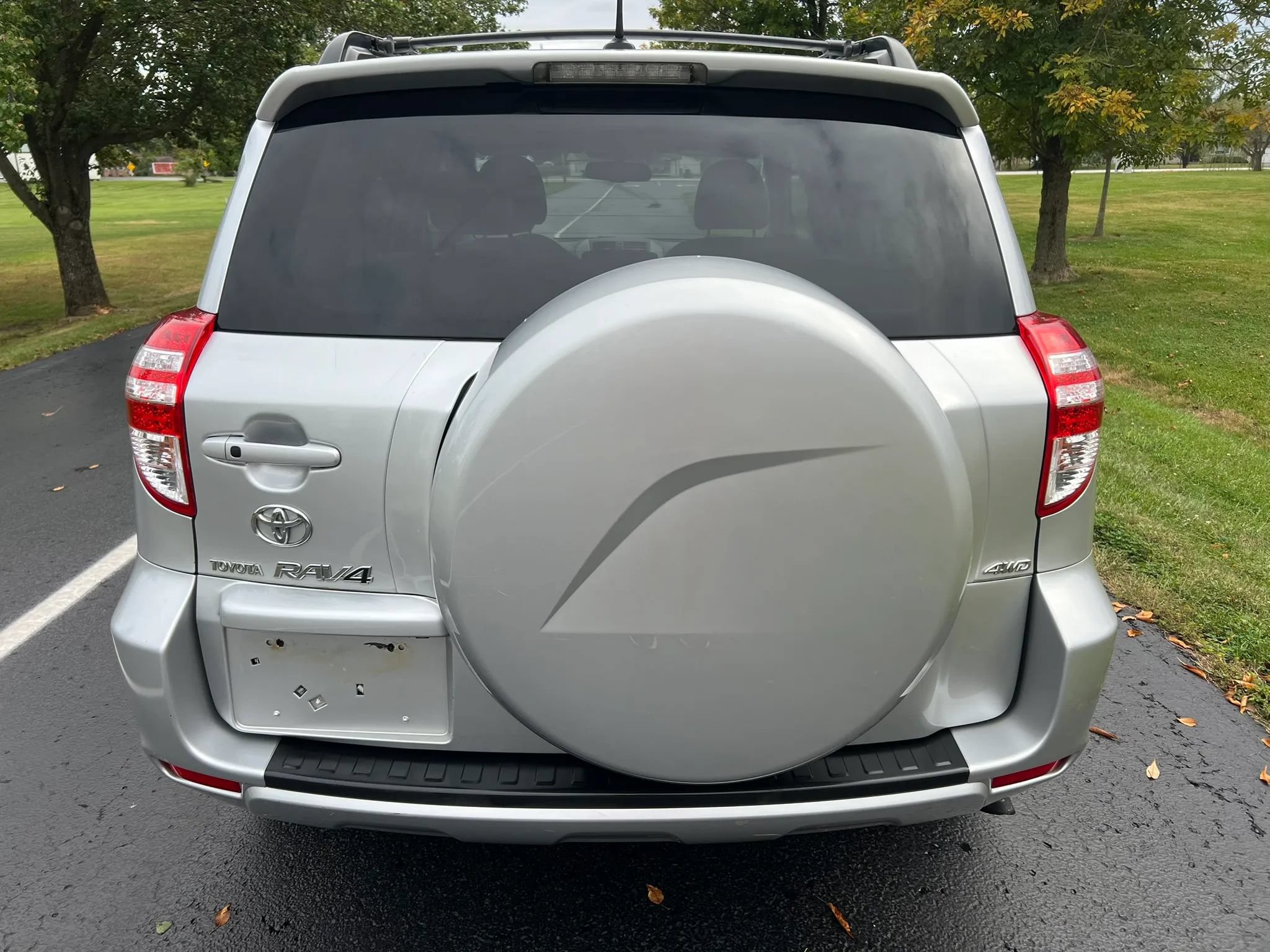 Used 2010 Toyota RAV4 Limited AWD/4WD image 6