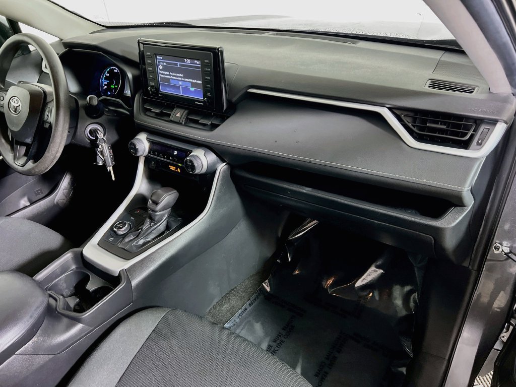 Used 2020 Toyota RAV4 LE w/ Carpet Mat Package AWD/4WD image 25