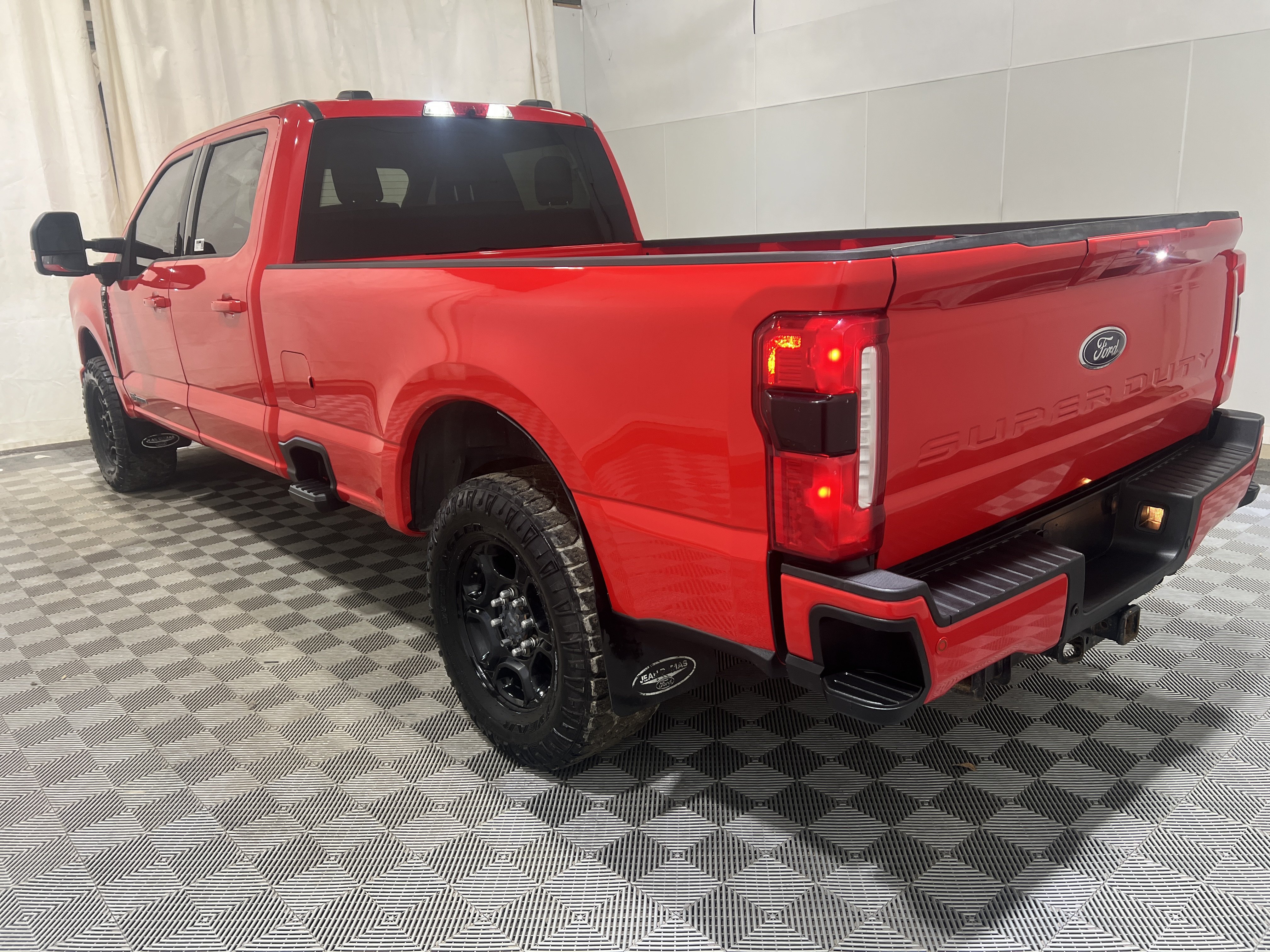 Used 2024 Ford F250 XLT w/ XLT Premium Package AWD/4WD image 2