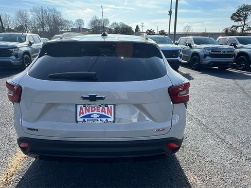New 2026 Chevrolet Trax RS w/ Driver Confidence Package image 6