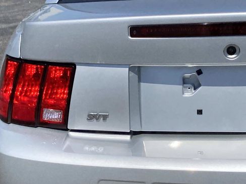 Used 2004 Ford Mustang Cobra RWD image 6