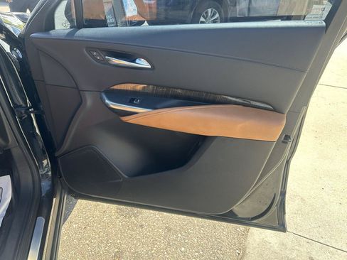 Used 2021 Cadillac XT4 Premium Luxury w/ Sun And Sound Package AWD/4WD image 16