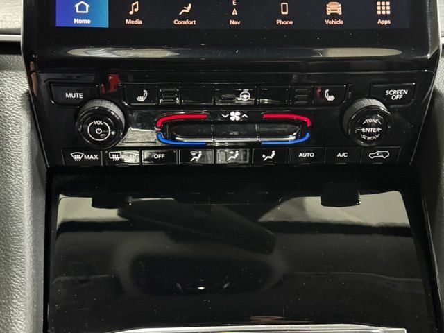 Used 2023 Jeep Grand Cherokee L Limited w/ Black Appearance Package AWD/4WD image 23
