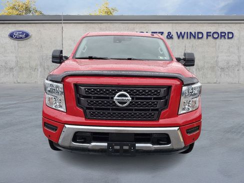 Used 2020 Nissan Titan SV w/ SV Convenience Package image 2