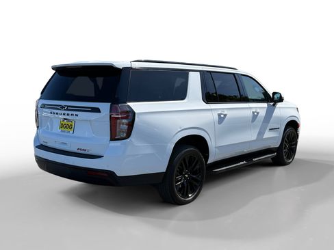 Used 2024 Chevrolet Suburban RST w/ Luxury Package image 5