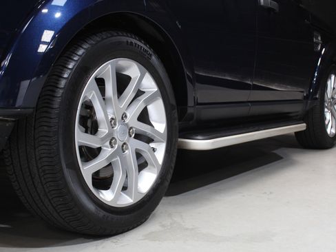 Used 2016 Land Rover LR4 HSE AWD/4WD image 22