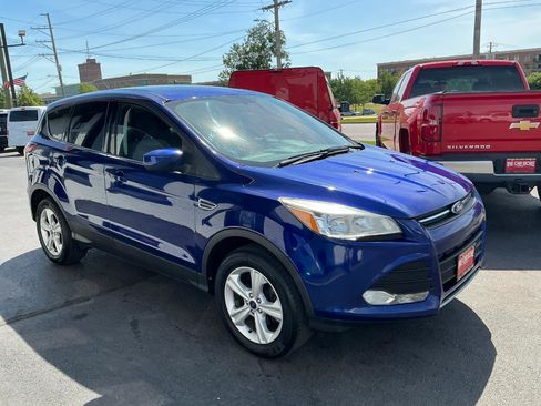 Used 2015 Ford Escape SE FWD image 3