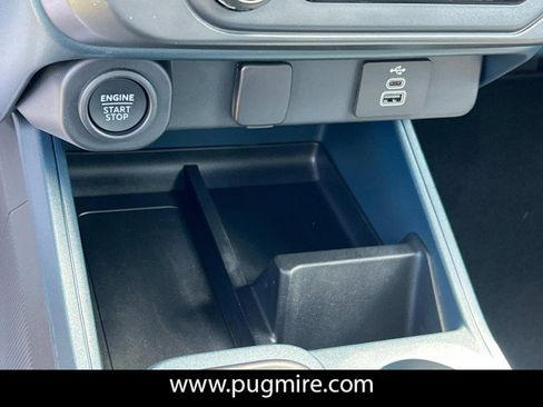 New 2025 Ford Maverick XLT w/ XLT Luxury Package image 28