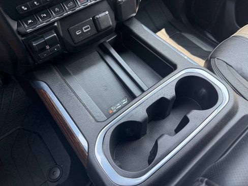 Used 2020 Chevrolet Silverado 1500 High Country AWD/4WD image 15