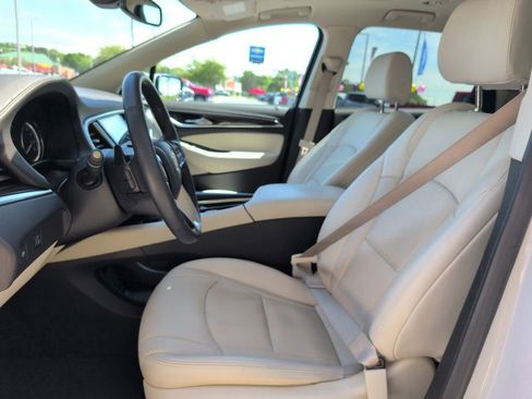 Used 2023 Buick Enclave Essence w/ Experience Buick Package FWD image 12