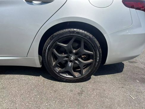 Used 2021 Alfa Romeo Giulia Sprint w/ Nero Edizione image 24