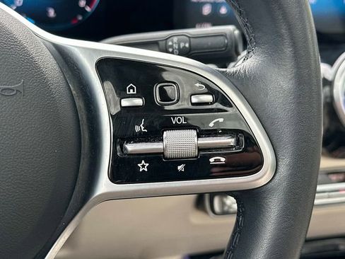 Certified 2021 Mercedes-Benz GLB 250 4MATIC image 24