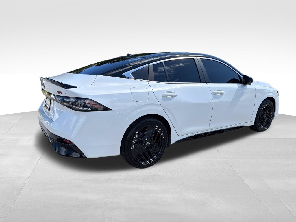 Used 2026 Nissan Sentra SR w/ Floor Mat Package FWD image 8