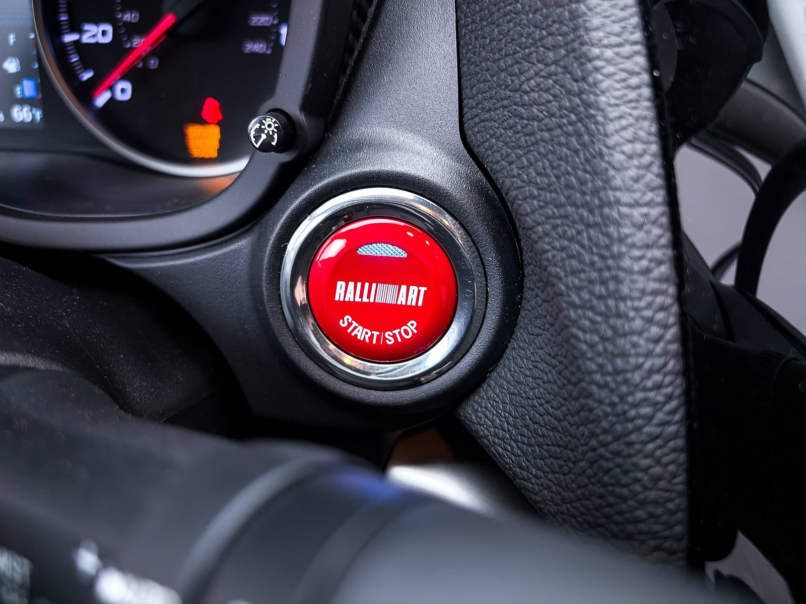 Used 2026 Mitsubishi Eclipse Cross Ralliart AWD/4WD image 13