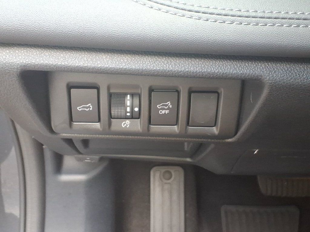 Used 2023 Subaru Outback Limited AWD/4WD image 19