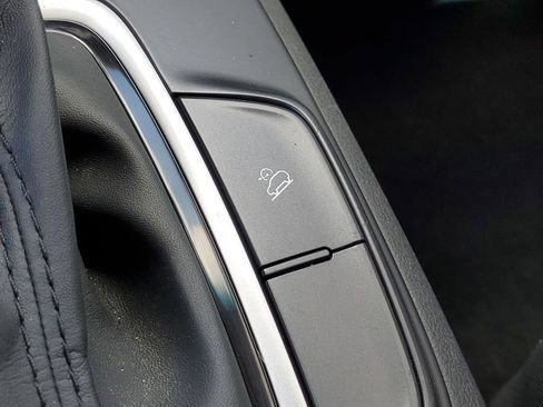 Used 2018 Hyundai Kona SE FWD image 25