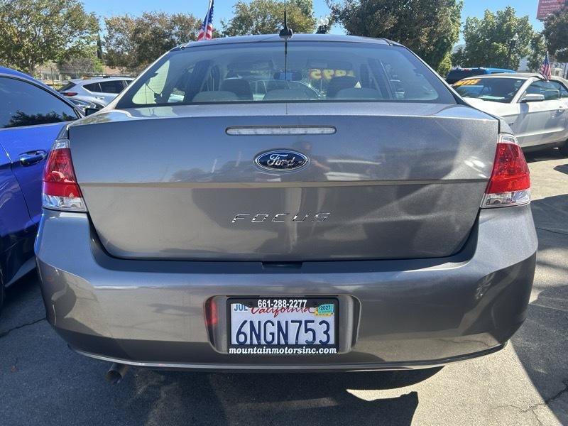 Used 2010 Ford Focus S FWD image 4