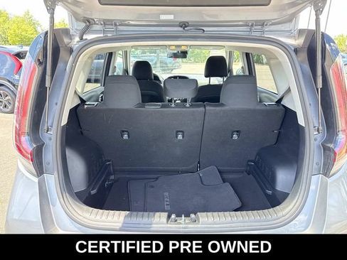 Used 2025 Kia Soul LX FWD image 12