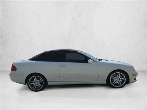 Used 2009 Mercedes-Benz CLK 550 Cabriolet image 4