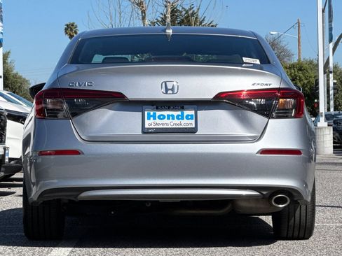 Used 2022 Honda Civic Sport image 9
