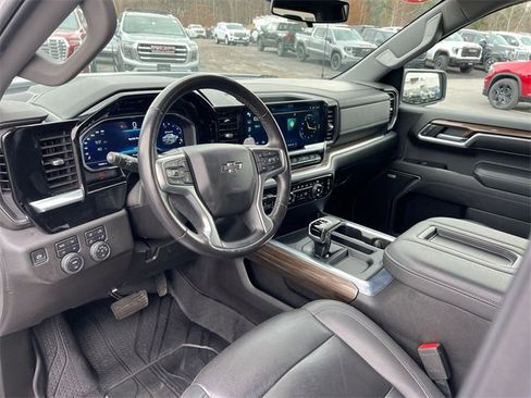 Used 2022 Chevrolet Silverado 1500 RST w/ Redline Edition image 10