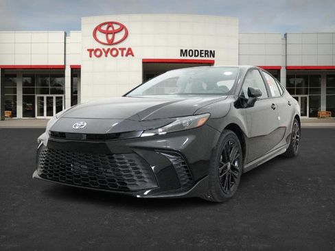 New 2026 Toyota Camry SE image 5