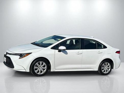 Certified 2025 Toyota Corolla LE image 8