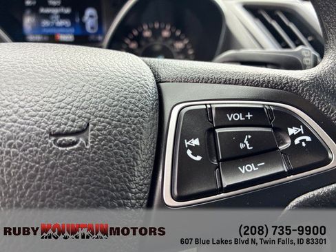 Used 2018 Ford Escape SE FWD image 19